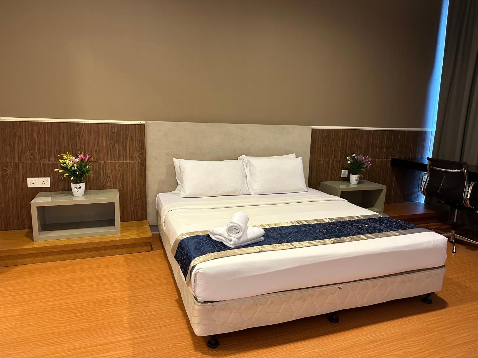 The Platinum Kuala Lumpur By Cozy White Exterior photo